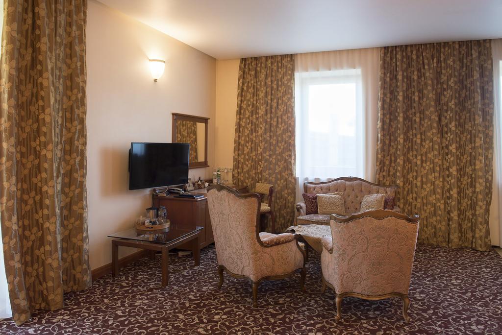 Pazaislis Park Hotel Kaunas Exterior photo